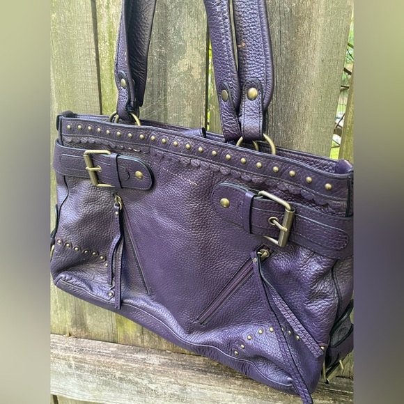 Maxx Leather Shoulder Bag​​ - Picture 7 of 7